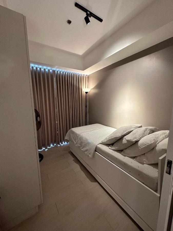 Azure Urban Resort Residence R&C - Paranaque Manila Bagian luar foto