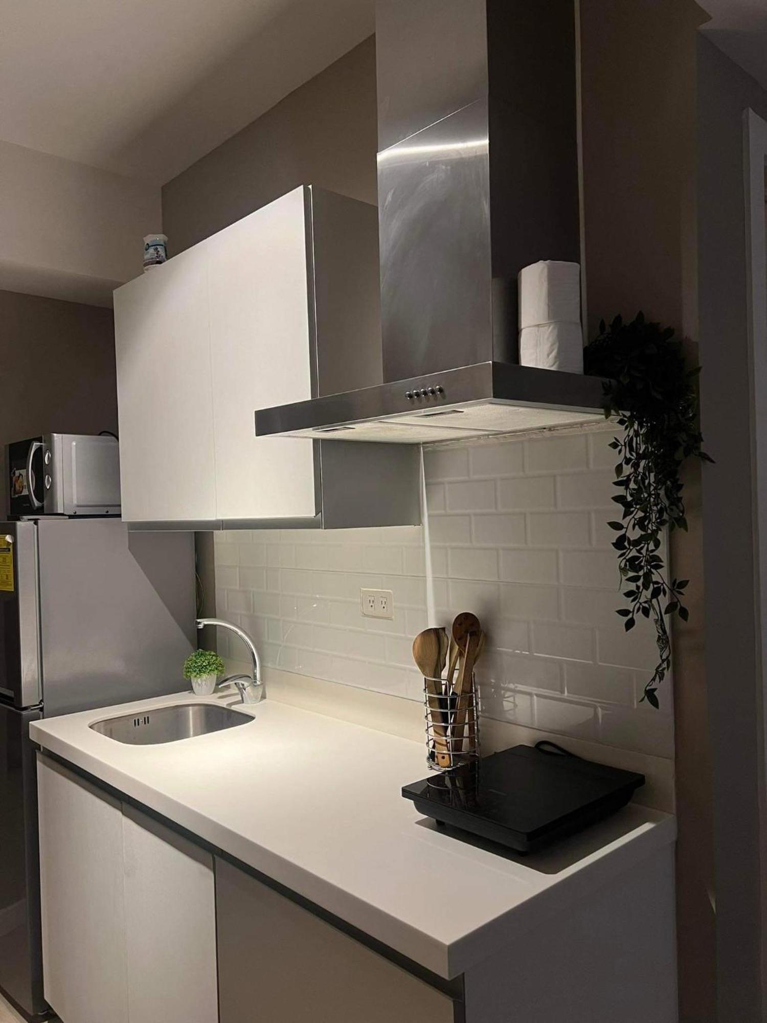 Azure Urban Resort Residence R&C - Paranaque Manila Bagian luar foto
