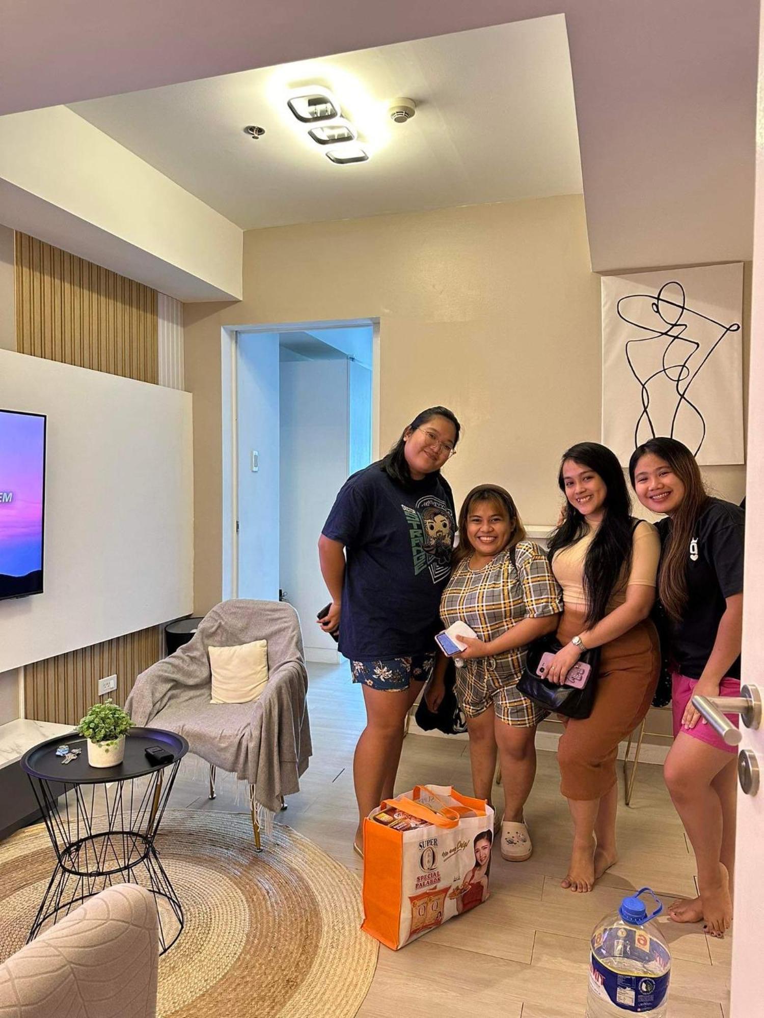 Azure Urban Resort Residence R&C - Paranaque Manila Bagian luar foto
