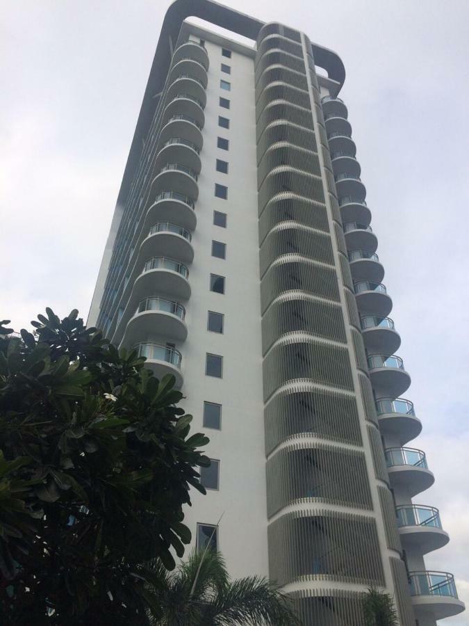 Azure Urban Resort Residence R&C - Paranaque Manila Bagian luar foto